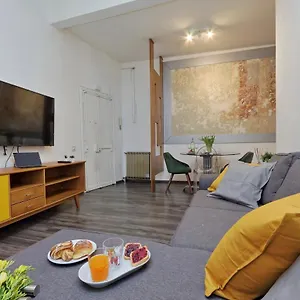  Apartment Urbana Italy
